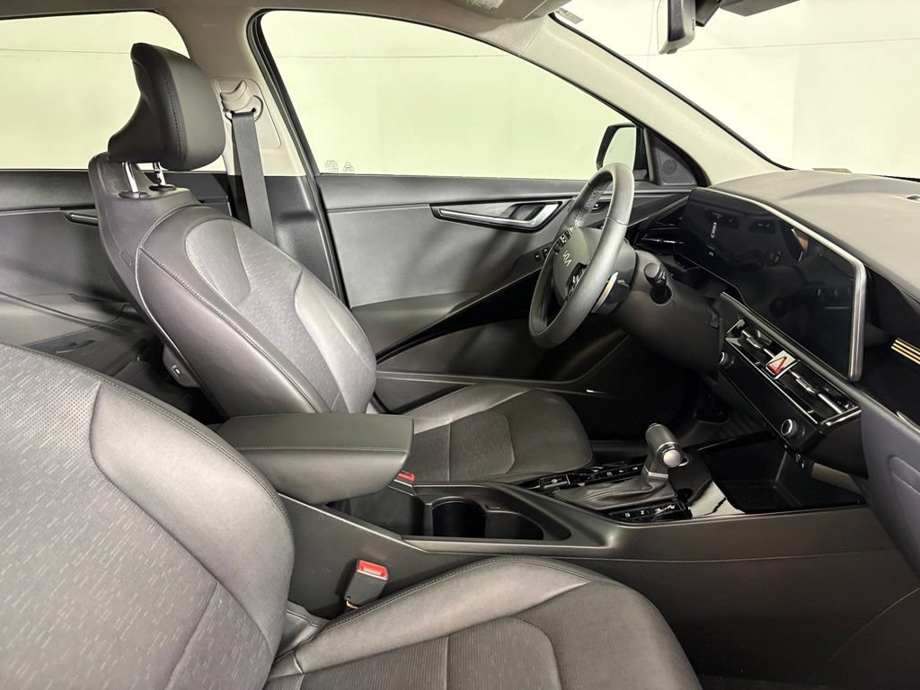 Used 2024 Kia Niro SX Touring FWD image 14