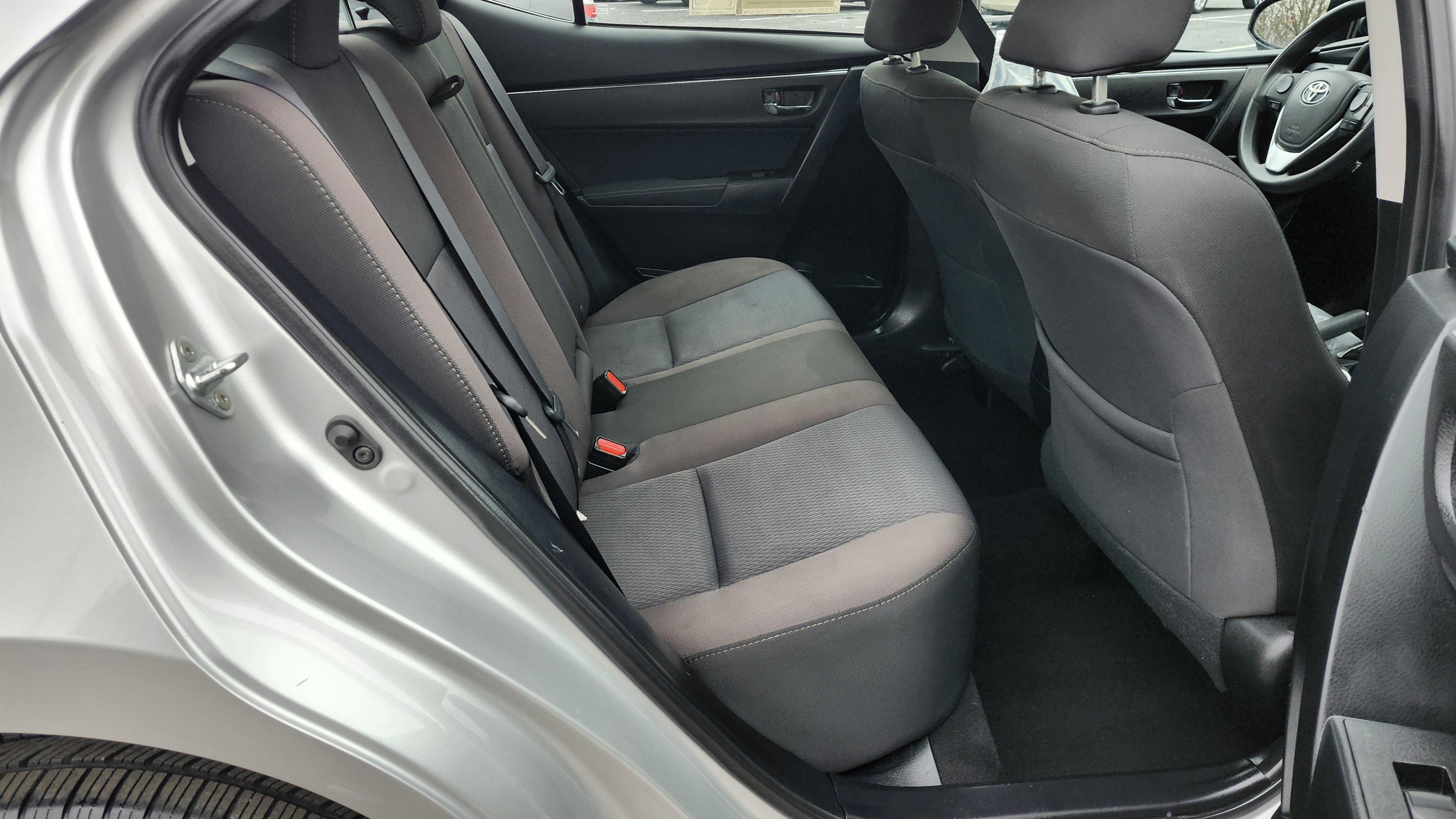 Used 2017 Toyota Corolla LE image 16
