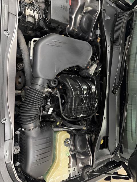 Used 2015 Chrysler 300 S AWD/4WD image 25