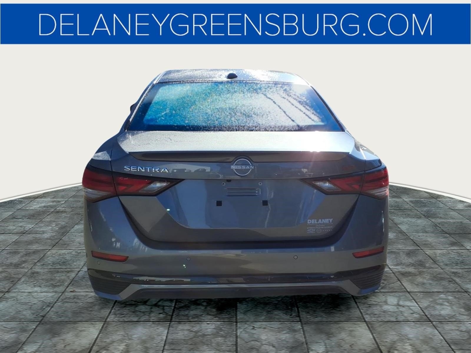 Used 2025 Nissan Sentra SR FWD image 4