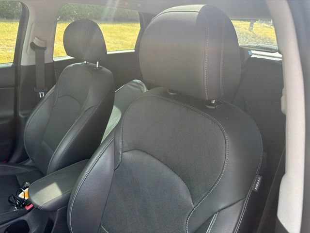Used 2019 Hyundai Elantra GT w/ Style Package 02 FWD image 11