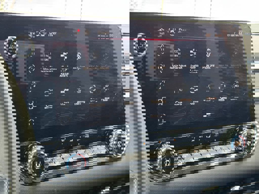 Used 2024 GMC Canyon Elevation w/ Convenience Package image 32