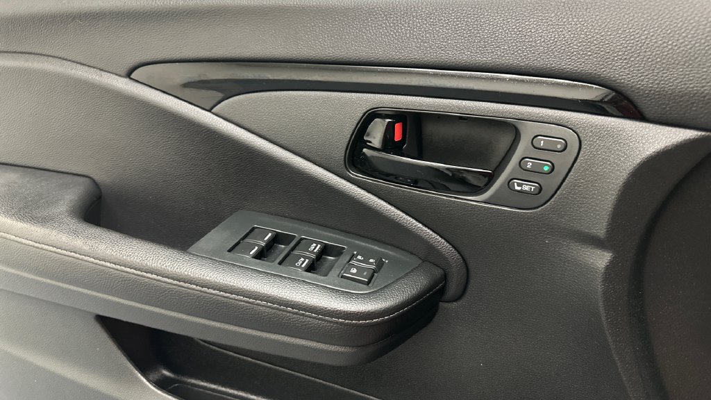 Used 2023 Honda Passport Elite image 19
