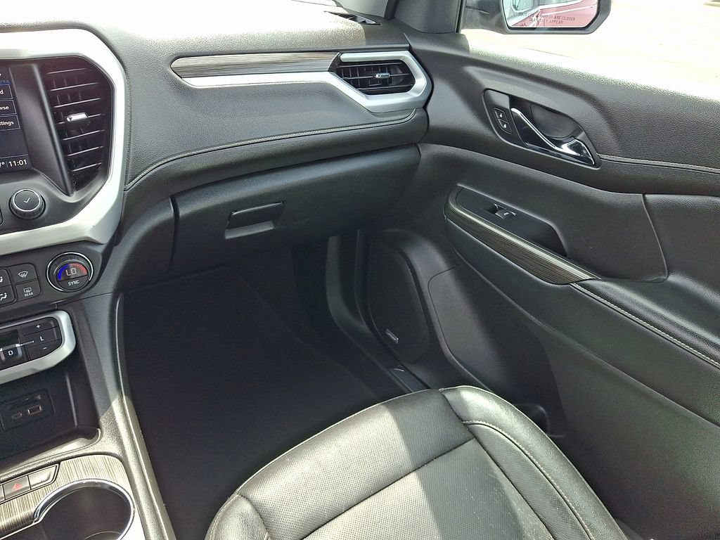 Used 2020 GMC Acadia SLT w/ LPO, Floor Liner Package AWD/4WD image 17