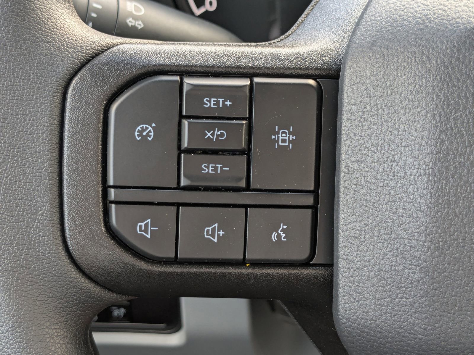 New 2025 Ford F350 XL w/ XL Chrome Package image 25