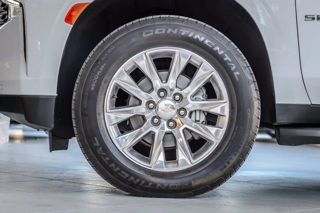 Used 2023 Chevrolet Suburban Premier image 13