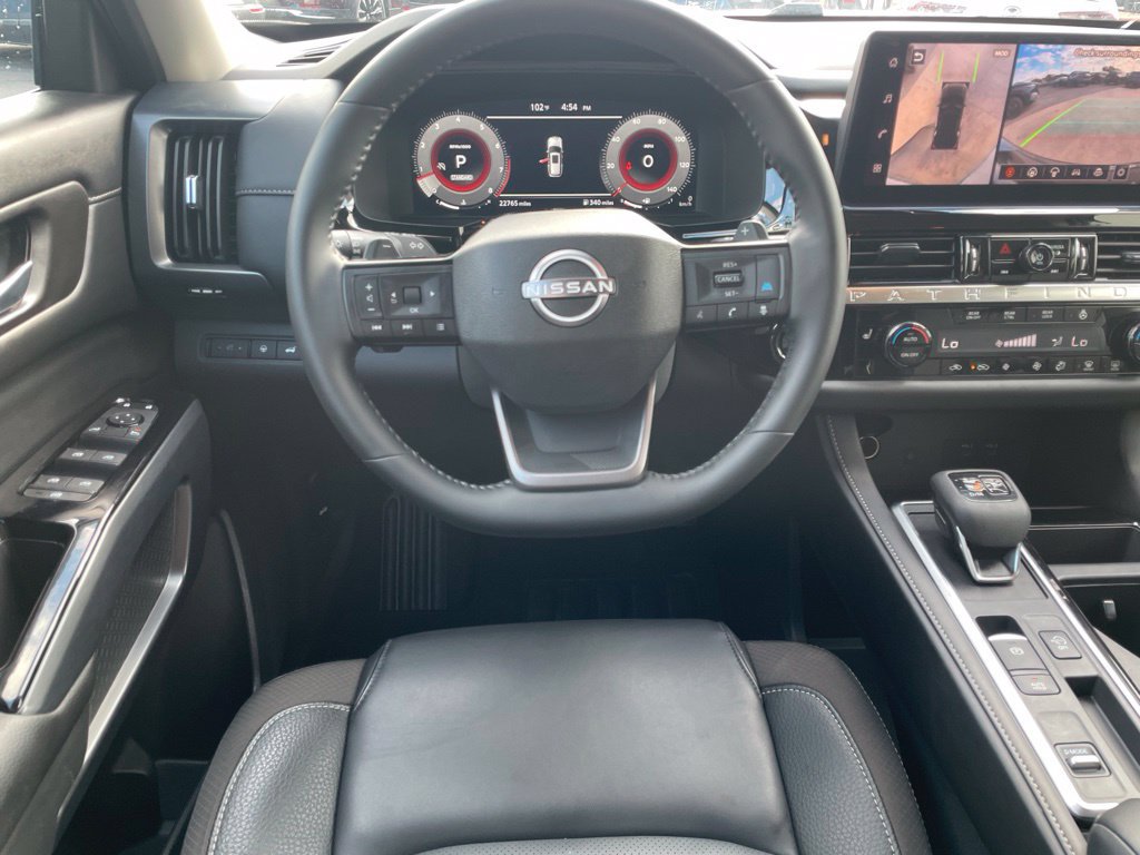 Used 2026 Nissan Pathfinder SL FWD image 18