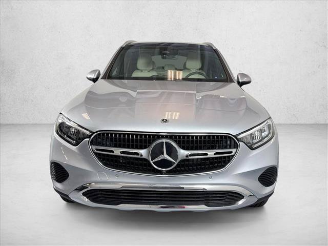 Used 2026 Mercedes-Benz GLC 300 4MATIC image 2