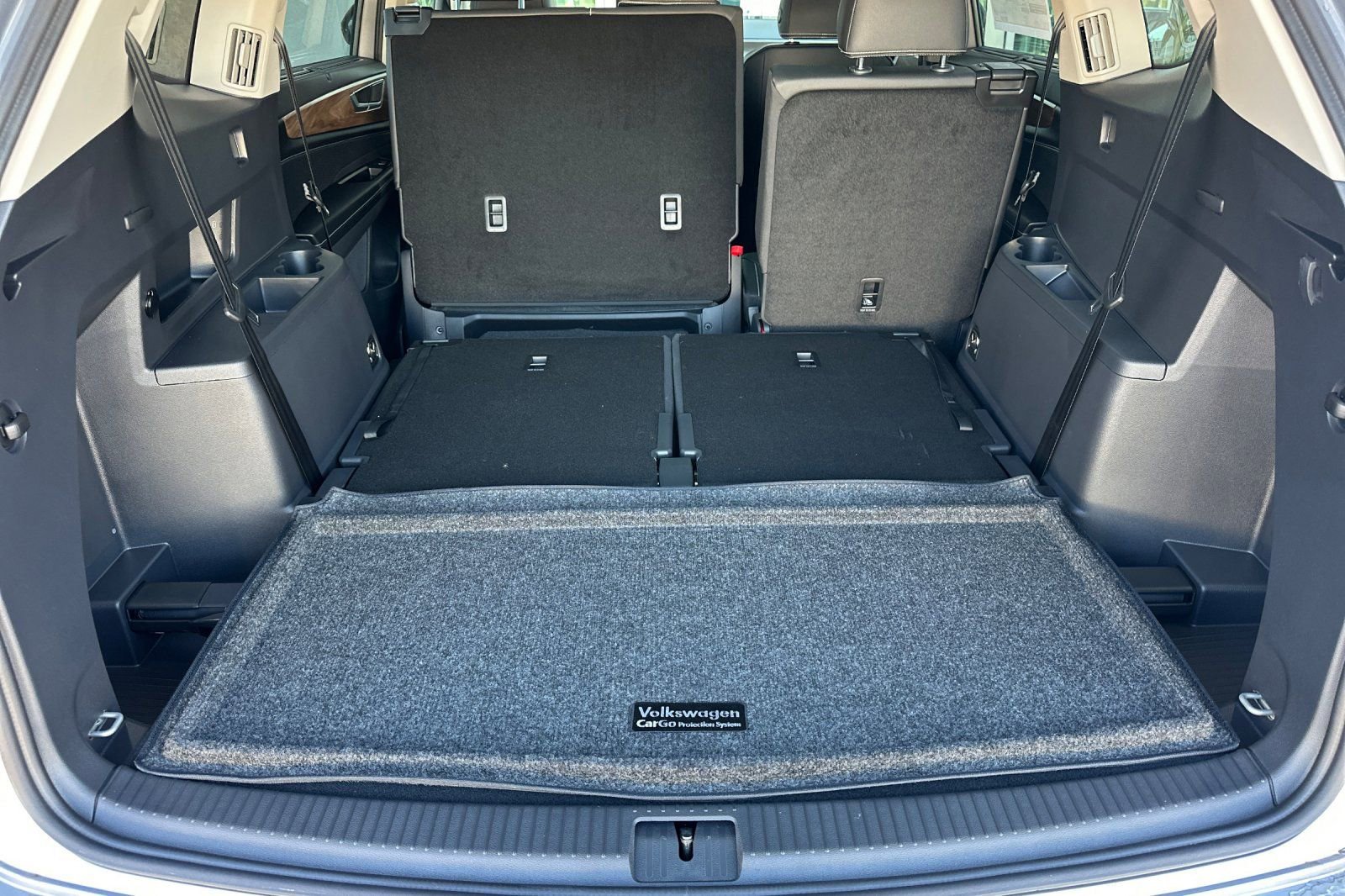 New 2026 Volkswagen Atlas SE image 14