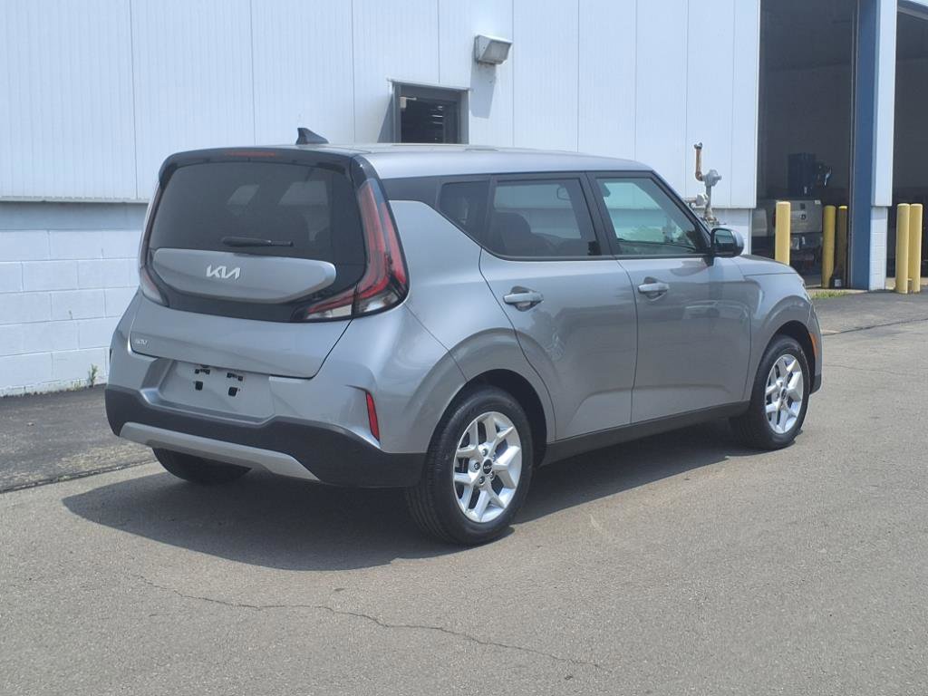 Used 2024 Kia Soul LX w/ Option Group 015 image 6