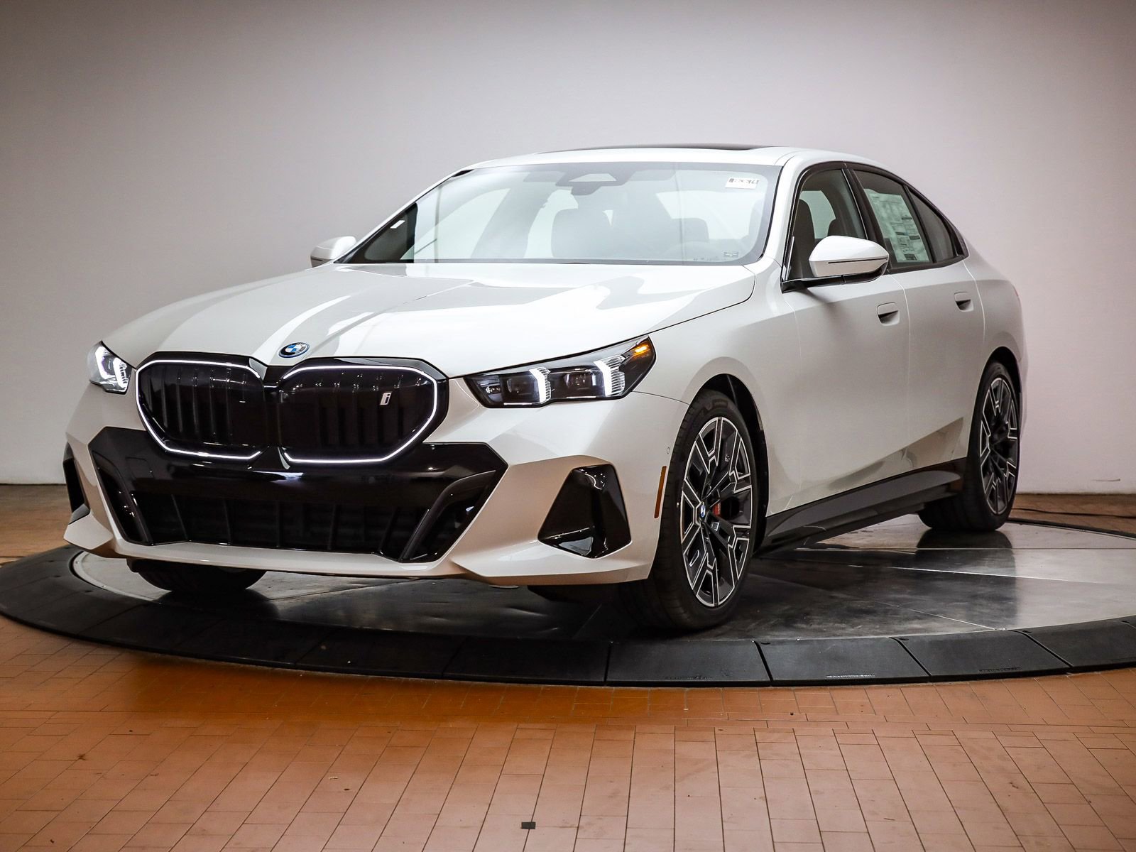 New 2026 BMW i5 eDrive40 w/ M Sport Package RWD image 1