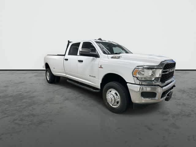 Used 2022 RAM 3500 Tradesman w/ Chrome Appearance Group AWD/4WD image 5