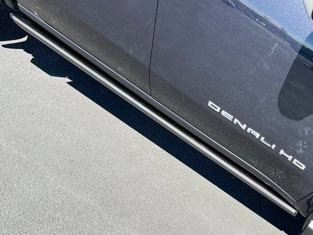 Used 2025 GMC Sierra 2500 Denali Ultimate image 21