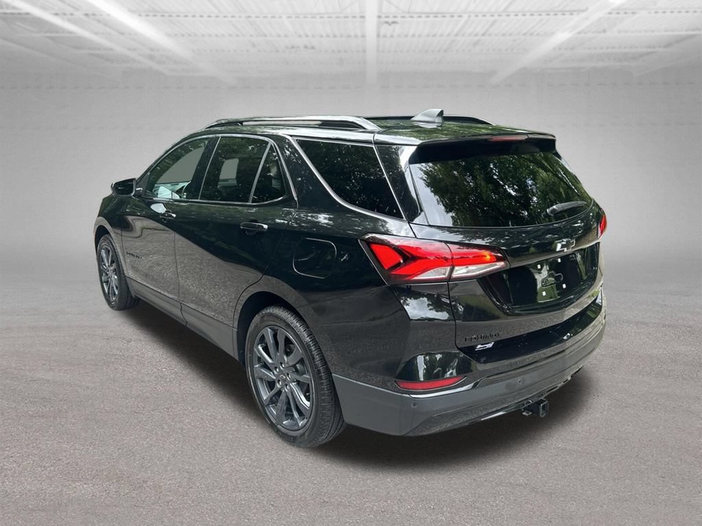 Used 2024 Chevrolet Equinox RS FWD image 3