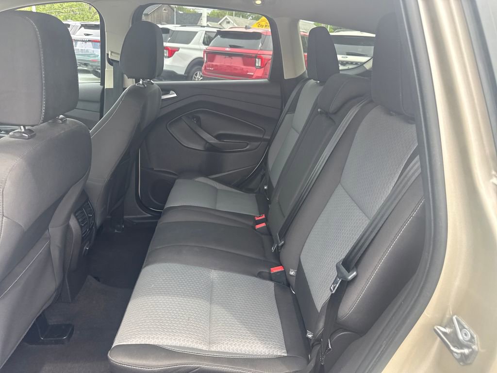 Used 2017 Ford Escape SE FWD image 14