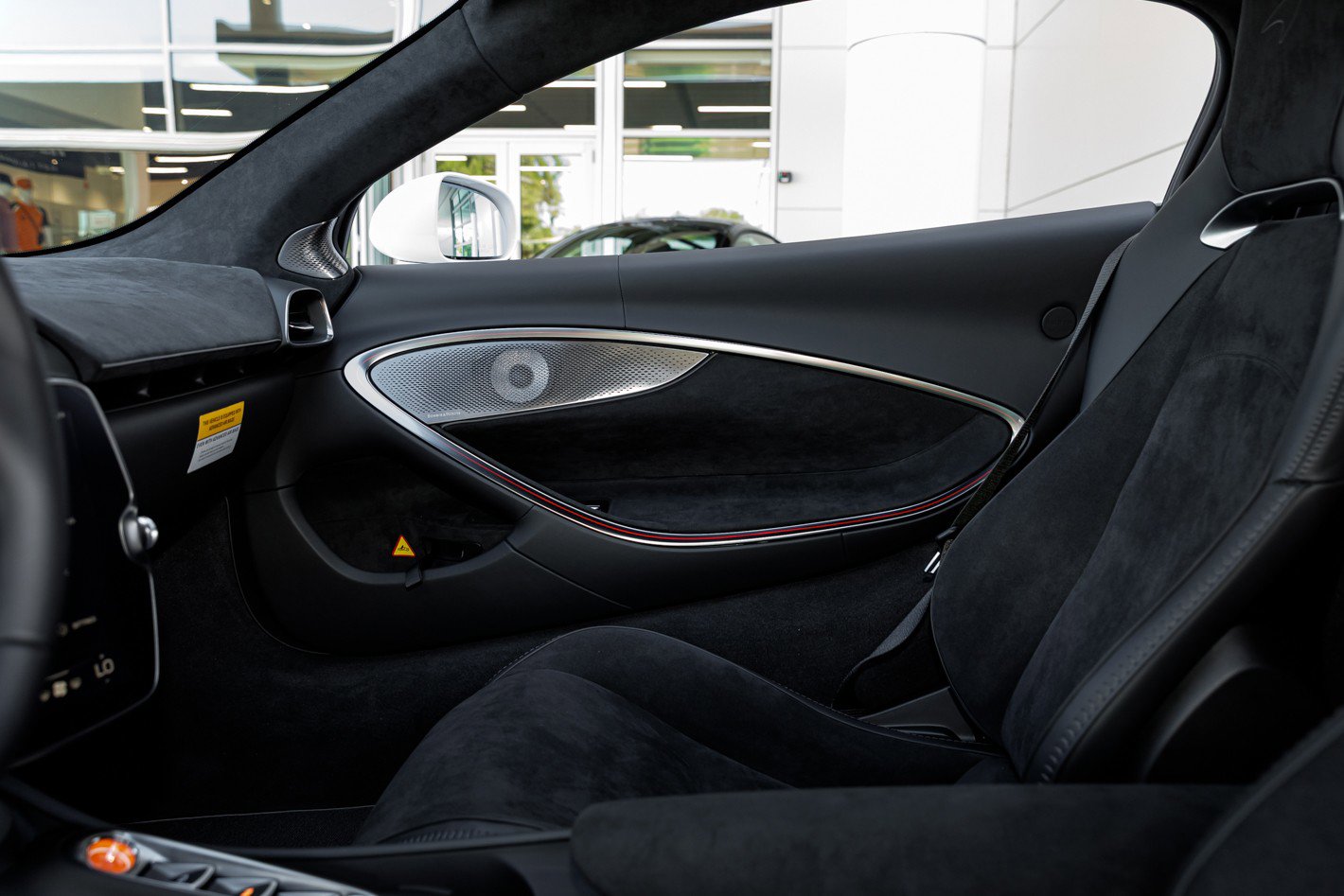 New 2026 McLaren Artura image 37