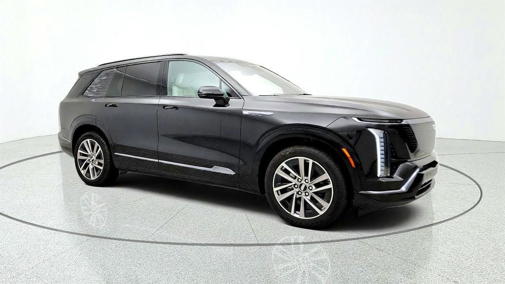 Used 2026 Cadillac Vistiq Sport AWD/4WD image 3