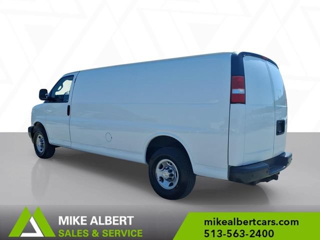 Used 2022 Chevrolet Express 3500 Extended w/ Driver Convenience Package RWD image 5