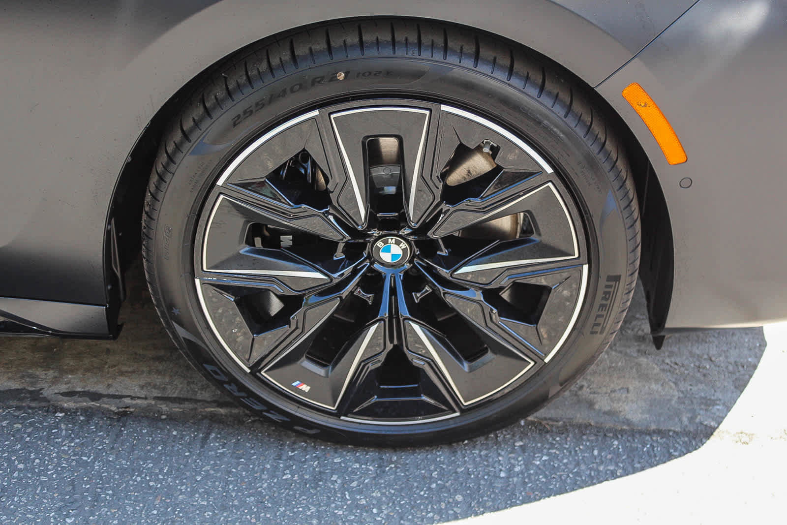 New 2026 BMW 740i w/ Premium Package image 9