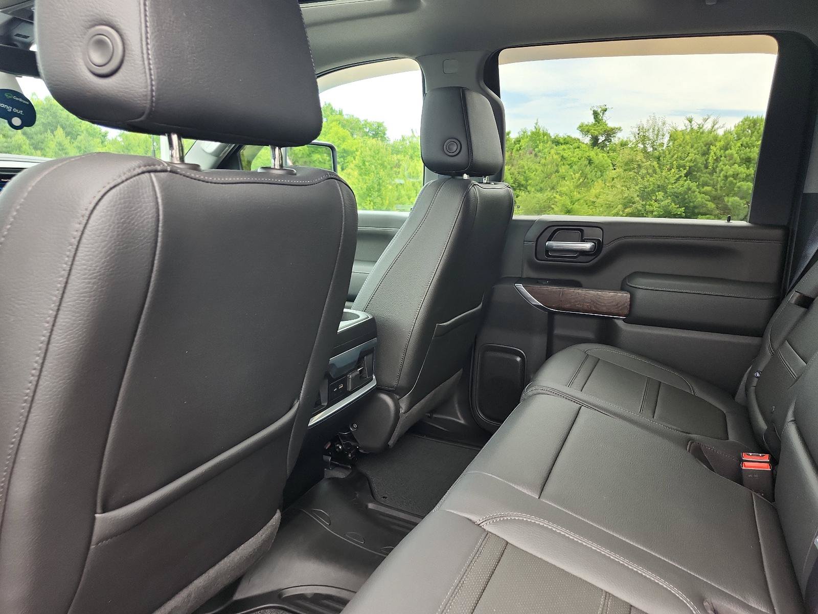 Certified 2022 GMC Sierra 2500 Denali w/ Denali Ultimate Package AWD/4WD image 17