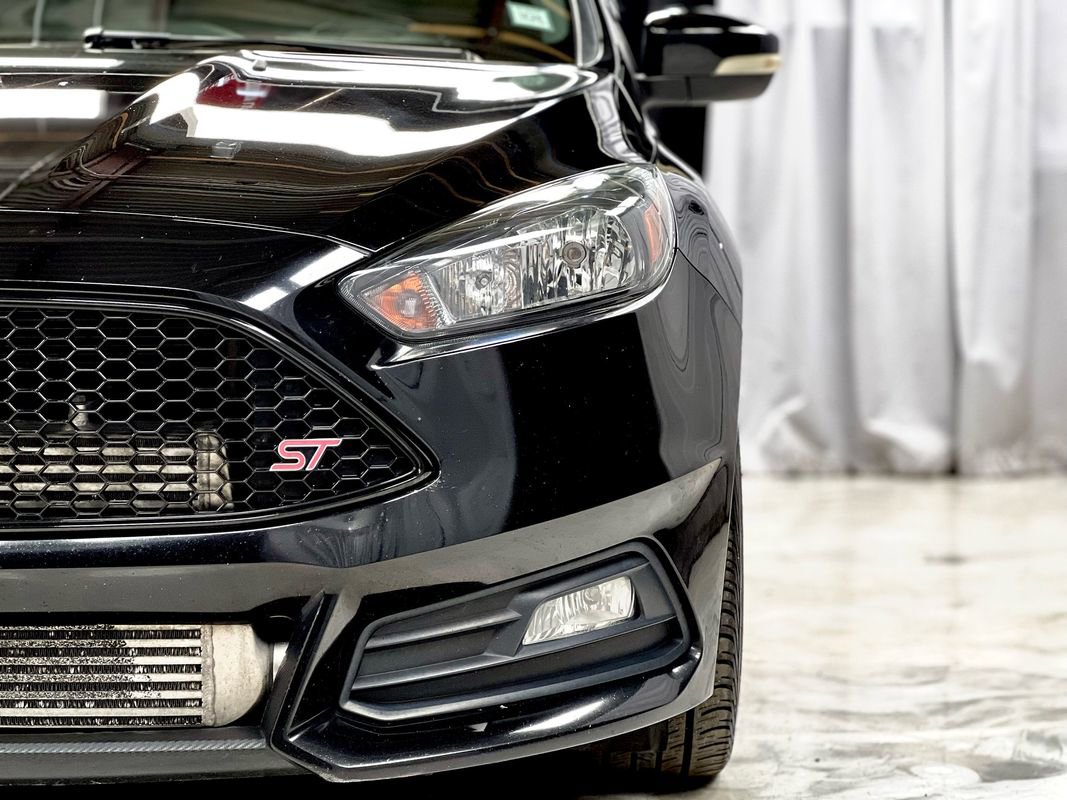 Used 2016 Ford Focus ST image 3