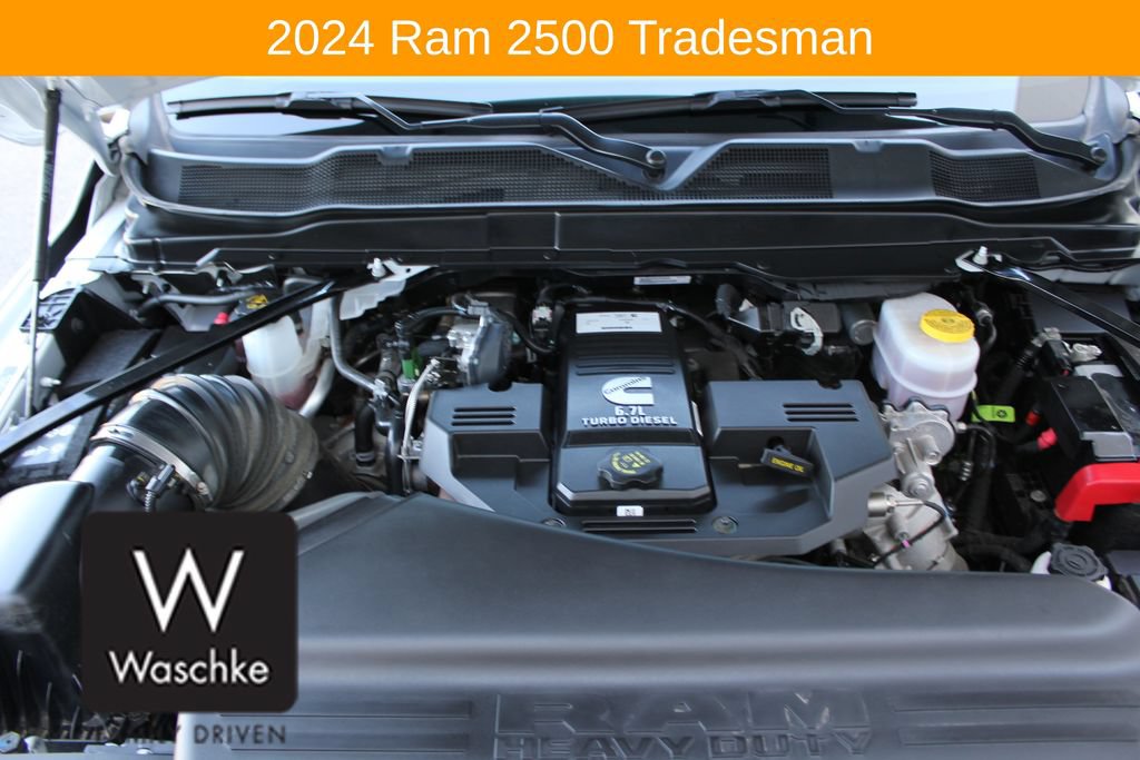 Used 2024 RAM 2500 Tradesman w/ Chrome Appearance Group AWD/4WD image 10