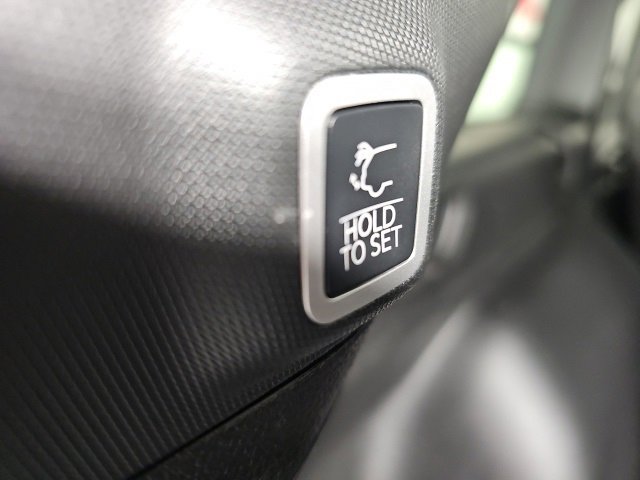 Certified 2024 Jeep Grand Cherokee Altitude image 29