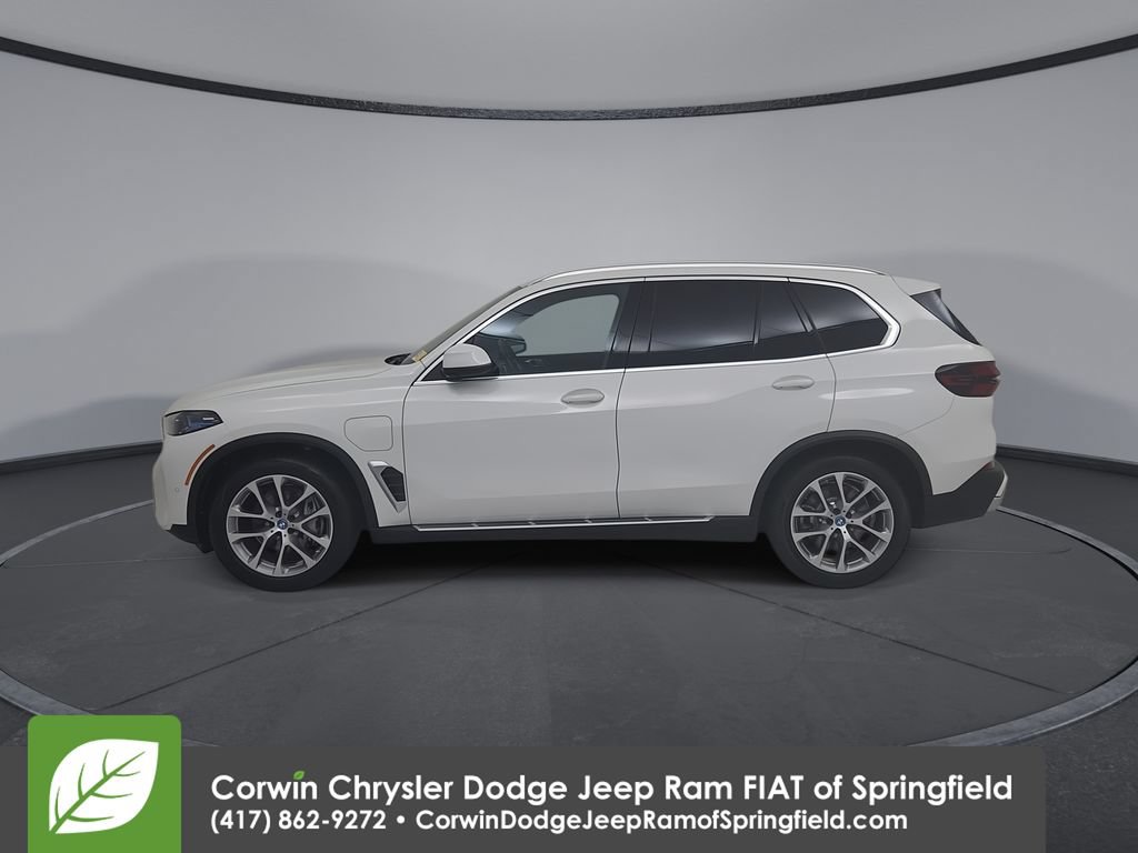 Used 2025 BMW X5 xDrive50e AWD/4WD image 9