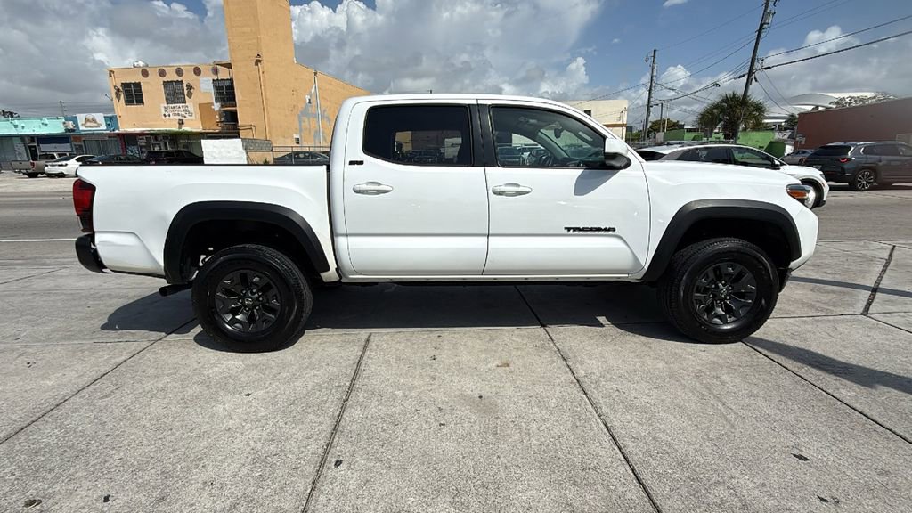 Used 2021 Toyota Tacoma SR5 w/ Trail Edition image 15