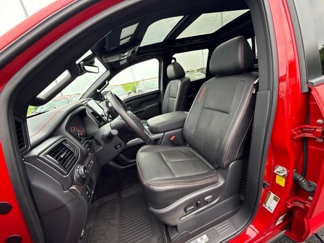 Used 2023 Nissan Titan PRO-4X w/ Pro-4x Convenience Package AWD/4WD image 23