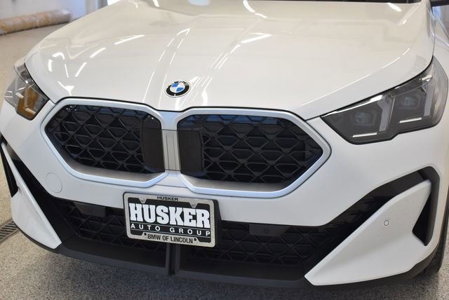 Used 2026 BMW X2 xDrive28i AWD/4WD image 14