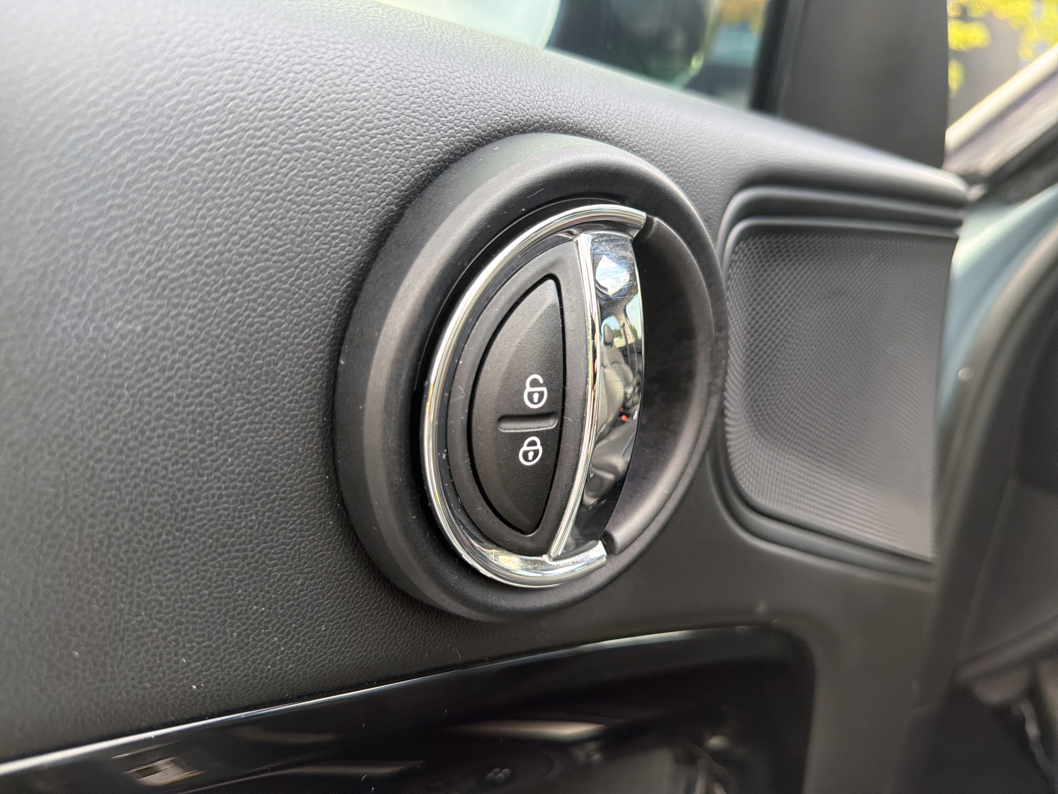 Used 2024 MINI Cooper Countryman S FWD image 25