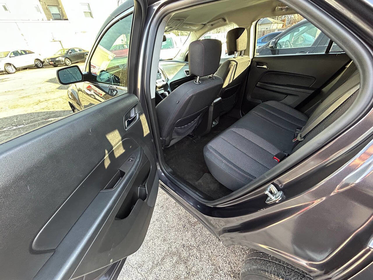 Used 2015 Chevrolet Equinox LT image 5