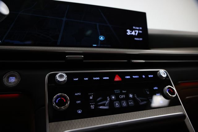 Used 2025 Genesis GV80 3.5T Prestige AWD/4WD image 29