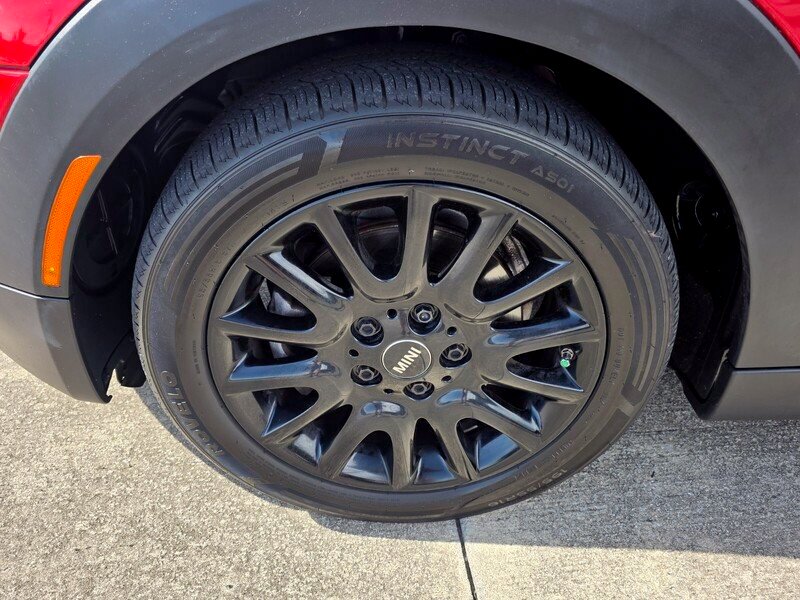 Used 2020 MINI Cooper 4-Door Hardtop FWD image 9