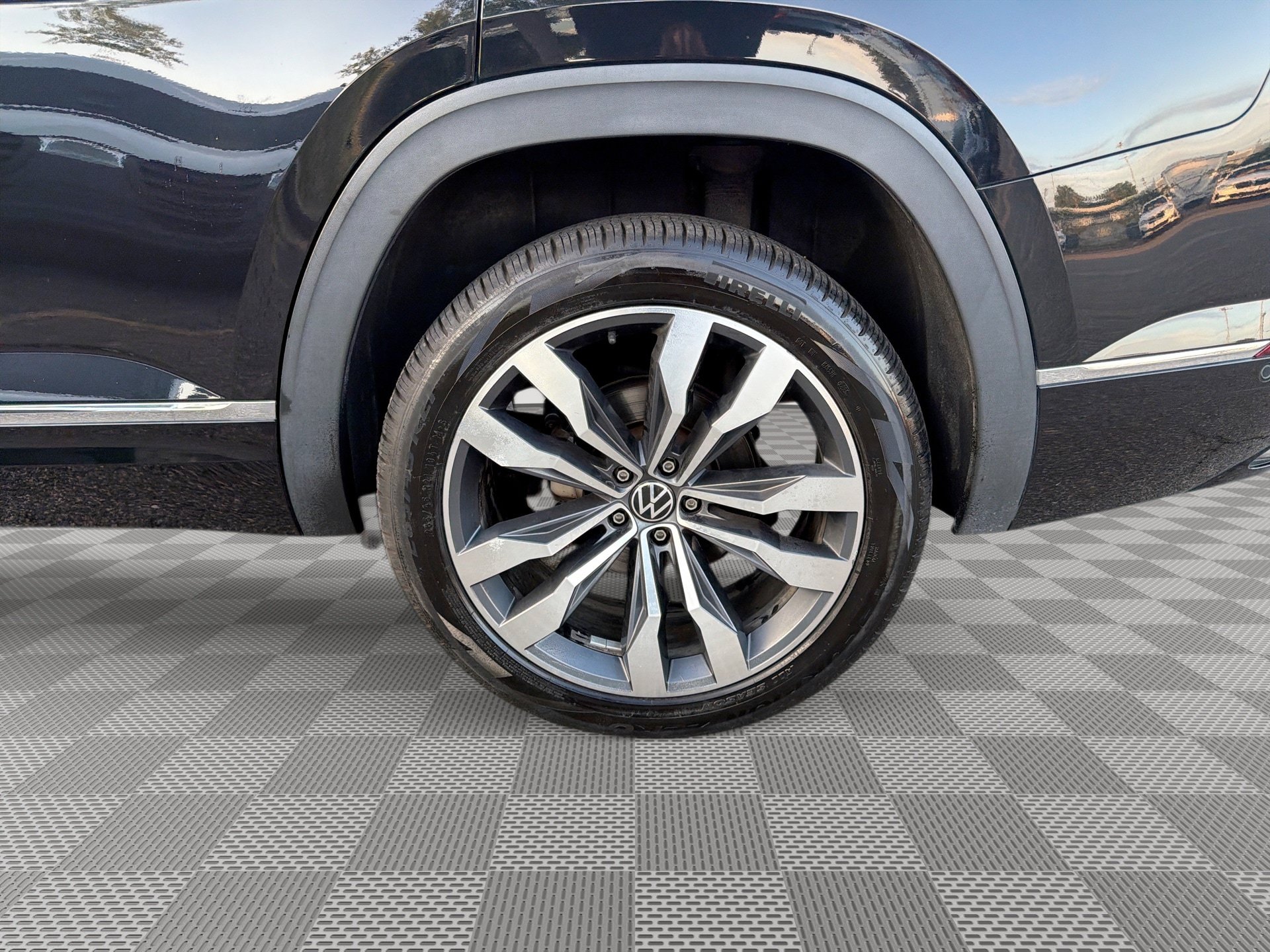 Used 2023 Volkswagen Atlas SEL Premium AWD/4WD image 29