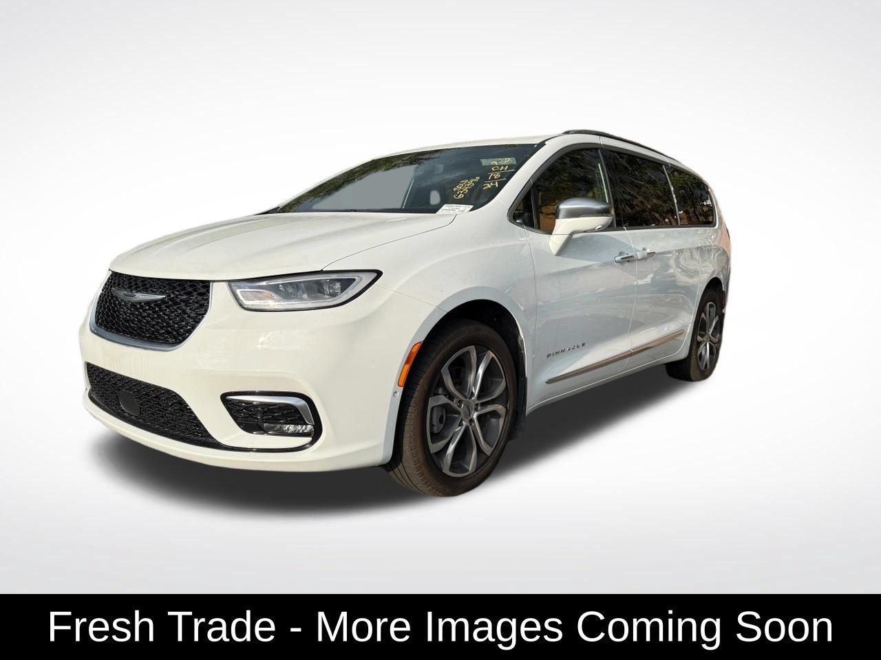 Used 2024 Chrysler Pacifica Pinnacle