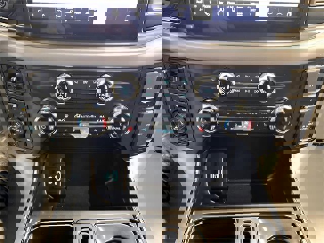 Used 2024 Ford F150 XLT w/ Equipment Group 302A MID image 25