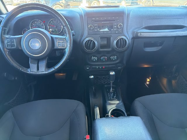Used 2018 Jeep Wrangler Unlimited Sport w/ Connectivity Group AWD/4WD image 9