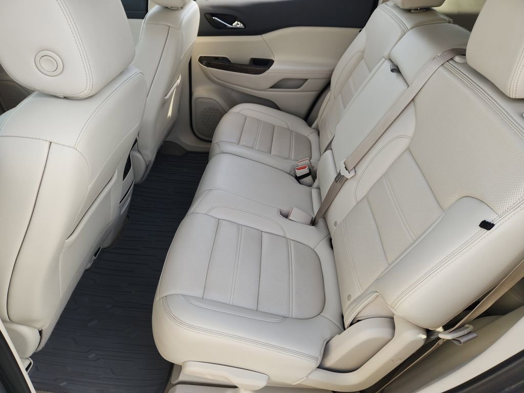 Used 2021 GMC Acadia Denali w/ Denali Technology Package image 27