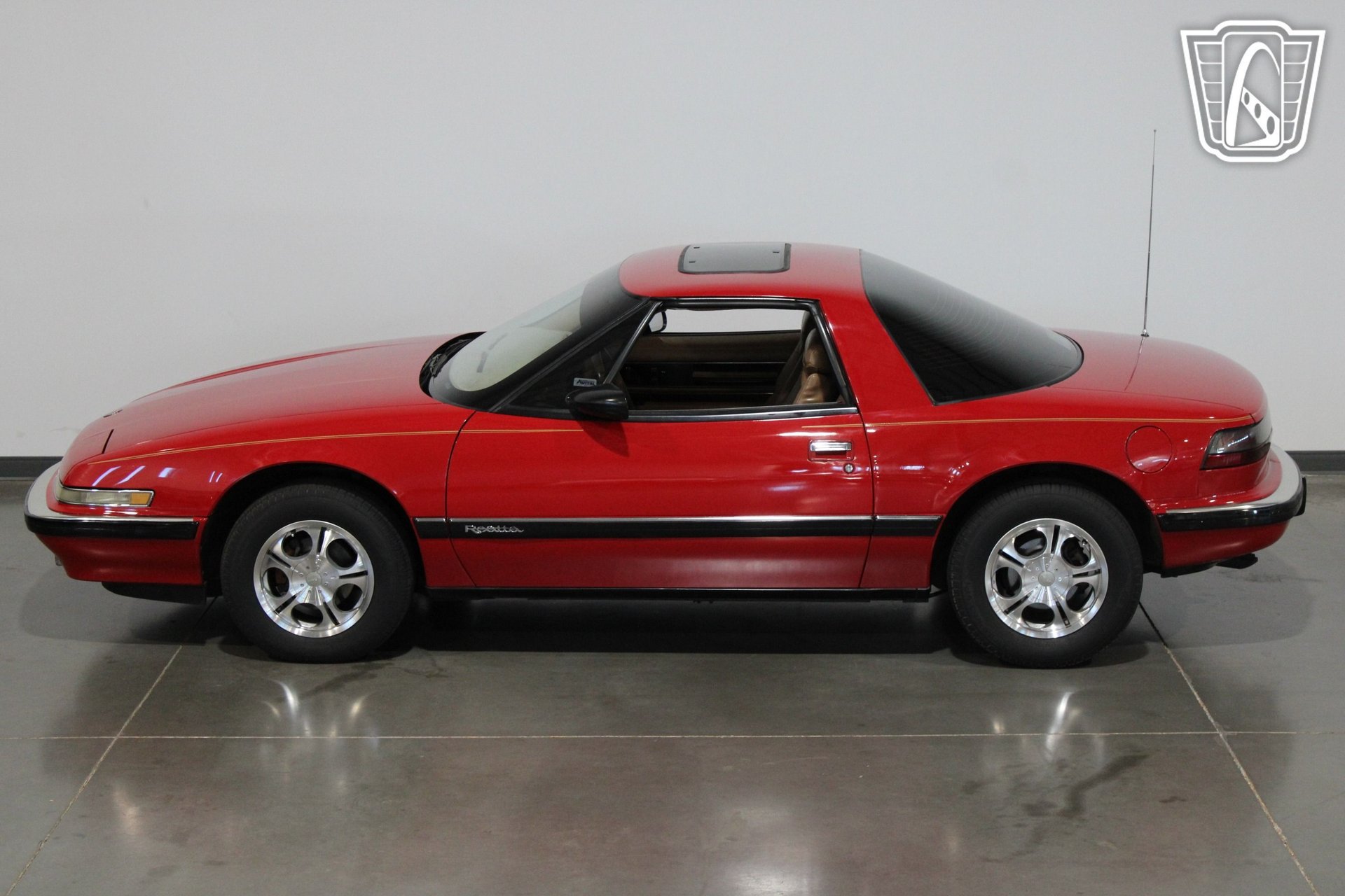 Used 1989 Buick Reatta Coupe FWD image 11