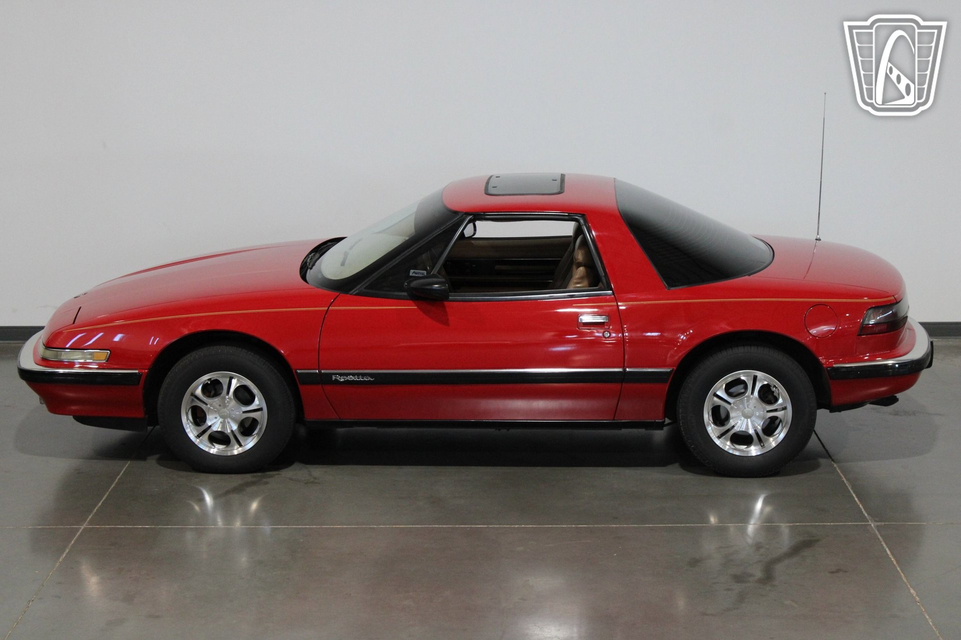 Used 1989 Buick Reatta Coupe image 11