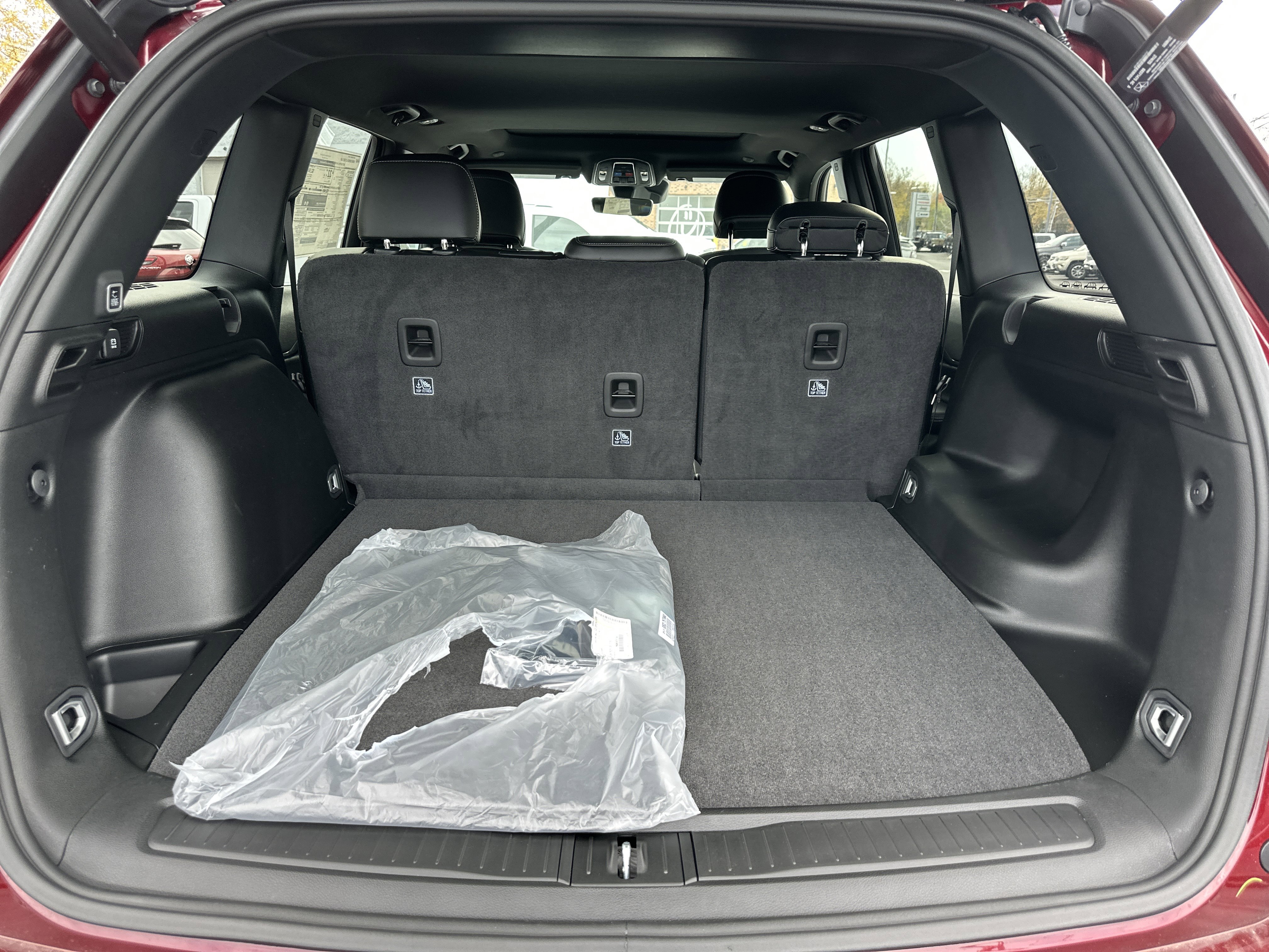 New 2025 Jeep Grand Cherokee Altitude image 14