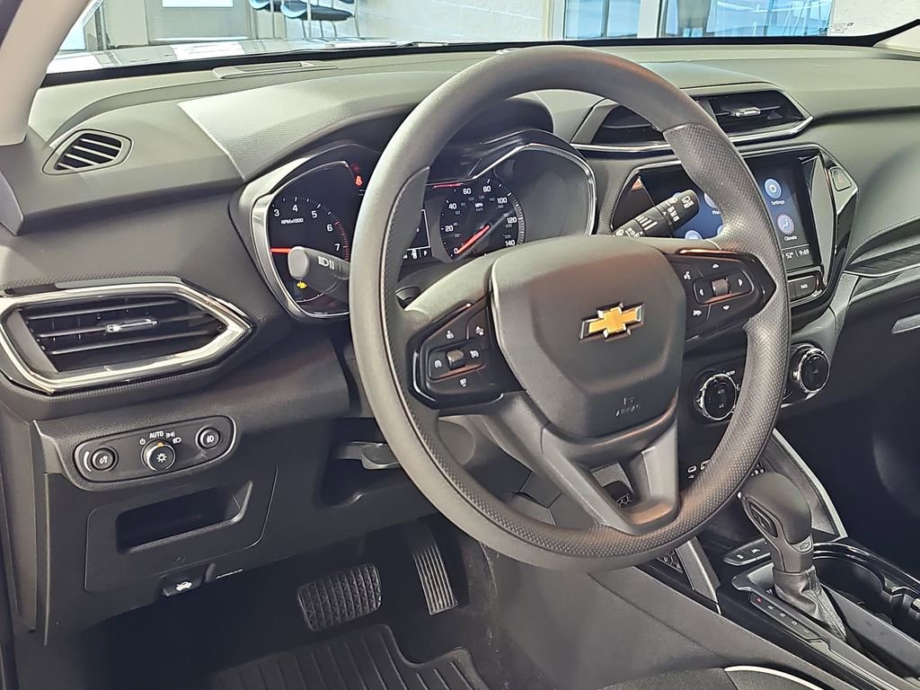 Certified 2023 Chevrolet TrailBlazer LT w/ Convenience Package image 19