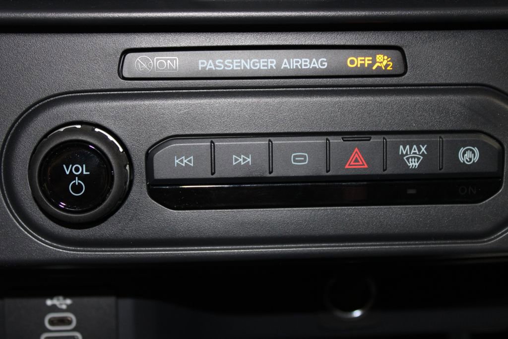 New 2025 Ford Maverick XL image 47