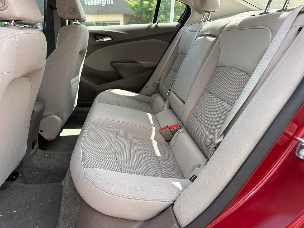 Used 2018 Chevrolet Cruze LT image 16