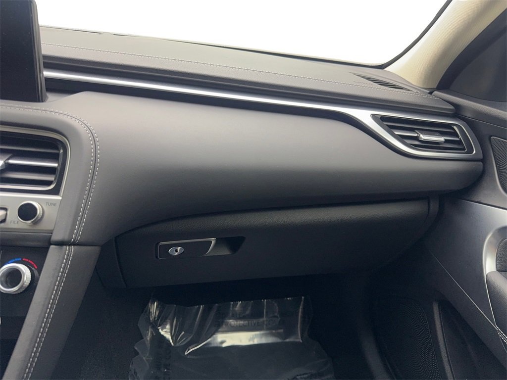 Used 2025 Genesis G70 2.5T image 58