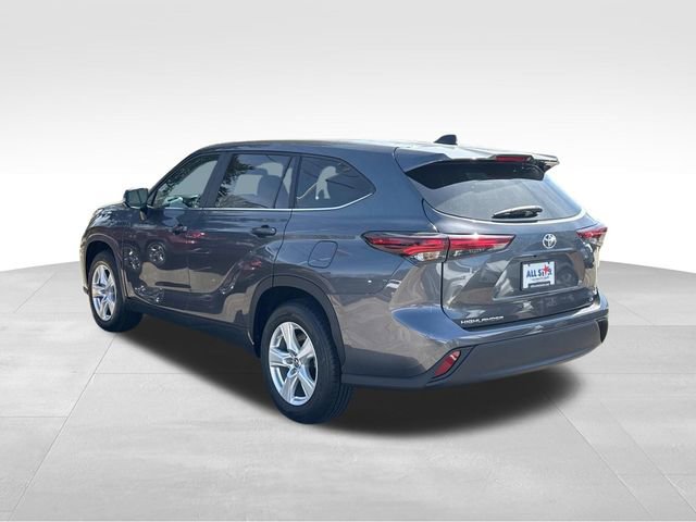 Used 2024 Toyota Highlander LE image 43