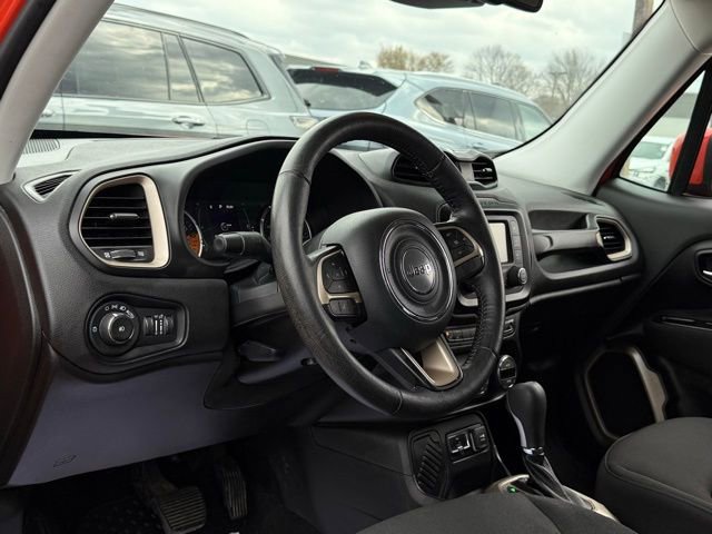 Used 2017 Jeep Renegade Latitude w/ Popular Equipment Group image 14