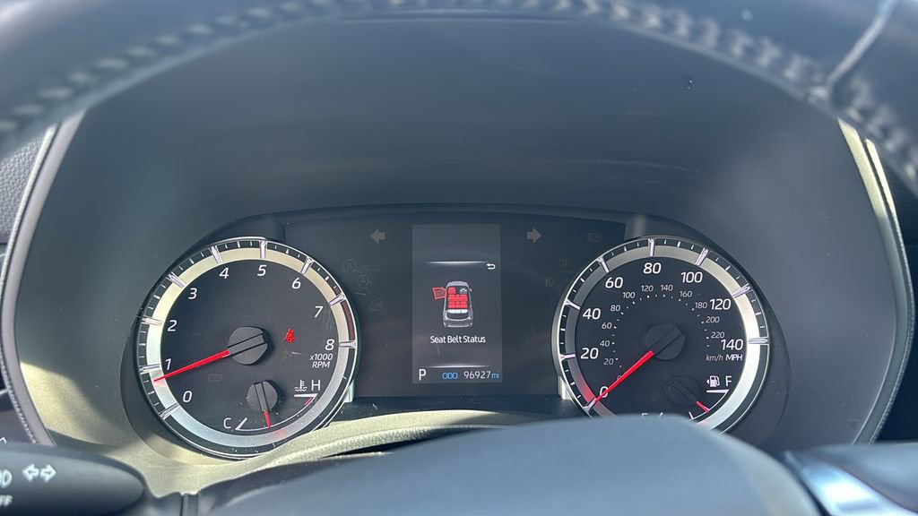 Used 2020 Toyota Highlander LE image 16